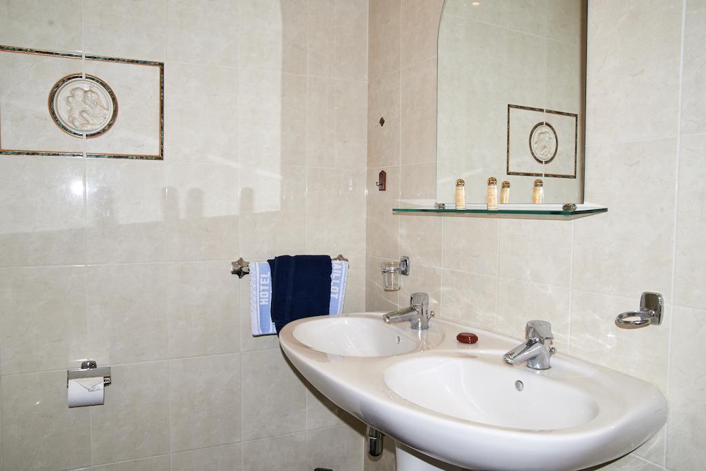 Hotel Maillot Neuilly-sur-Seine Eksteriør bilde
