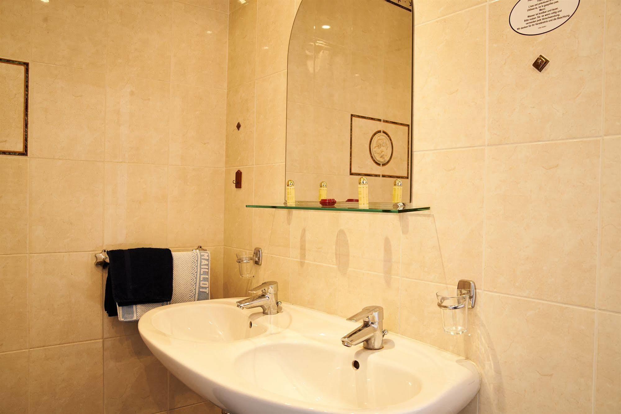 Hotel Maillot Neuilly-sur-Seine Eksteriør bilde